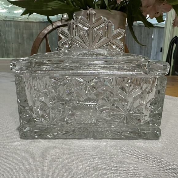 Vintage Luminarc Glass Holiday Candy Trinket Box with Snowflakes Lid - Picture 11 of 13